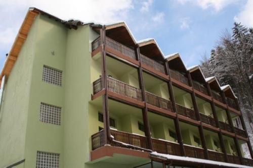 Ezio House Hotel Timisu de Jos Exterior photo