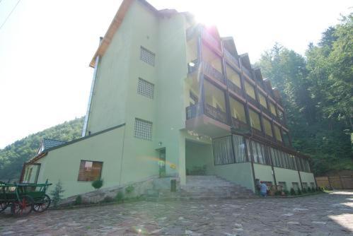 Ezio House Hotel Timisu de Jos Exterior photo