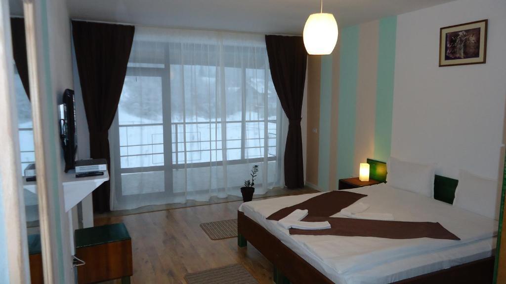 Ezio House Hotel Timisu de Jos Room photo